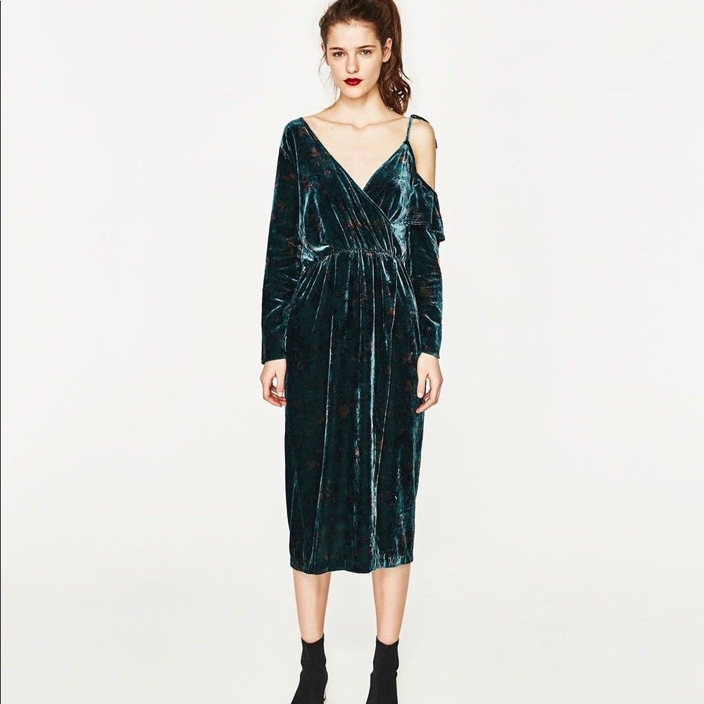 ZARA NwT 7901/102 Floral Velvet Dress S Midi